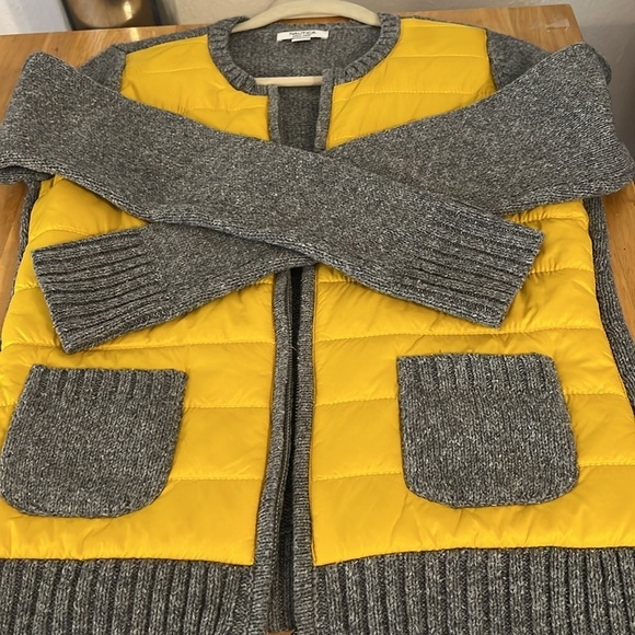 Nautical Size S Crew Neck Zip Front Gray Knit Sweater W/Yellow Puffer Panels - Picture 8 of 8